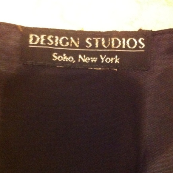 Design Studios Soho New York Medium To Large Adjustable Vest Unisex - Picture 3 of 5